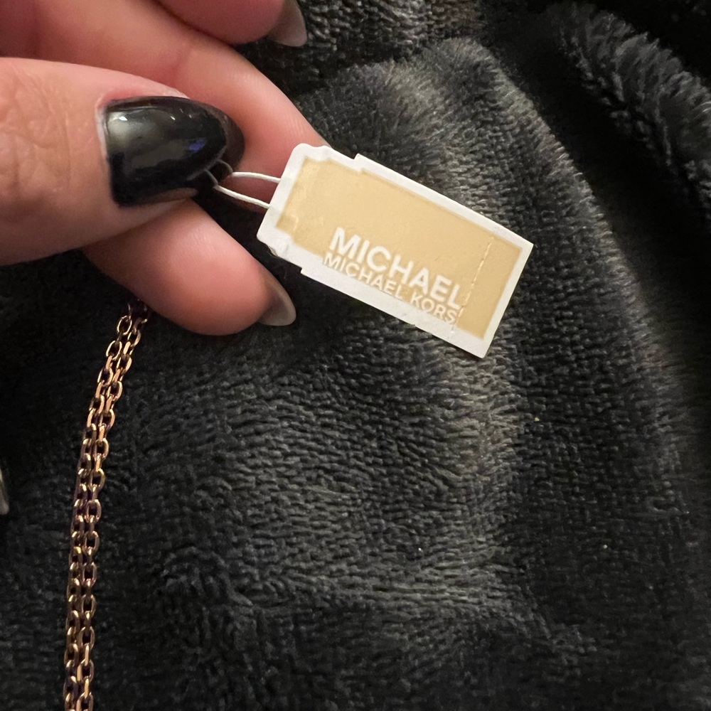 Michael Kors necklace - Picture 3 of 4